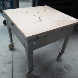 Mobile ertalon table 